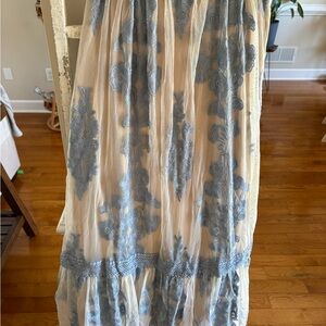 NWOT Altar'd State Arissa
Embroidered Maxi Skirt size XS